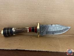 Damascus Blade Knife Stage Handle With Wood Bolsters. Measure's (8")