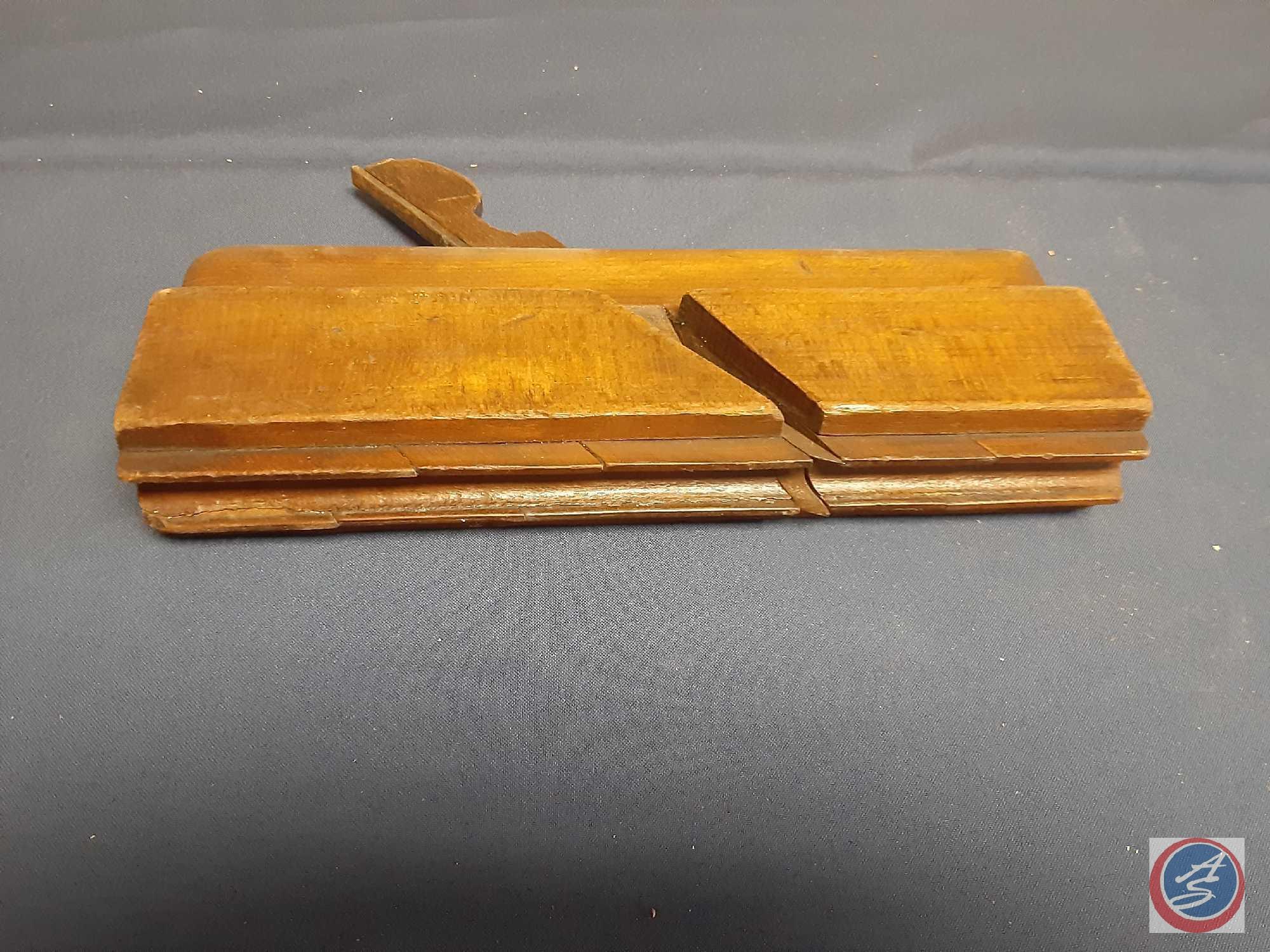 (3) Antique wood planes;(1) A.C.Bartlett's Ohio Planes No.146 1in.(1) Hunt & Wiseman St.Louis Mo....