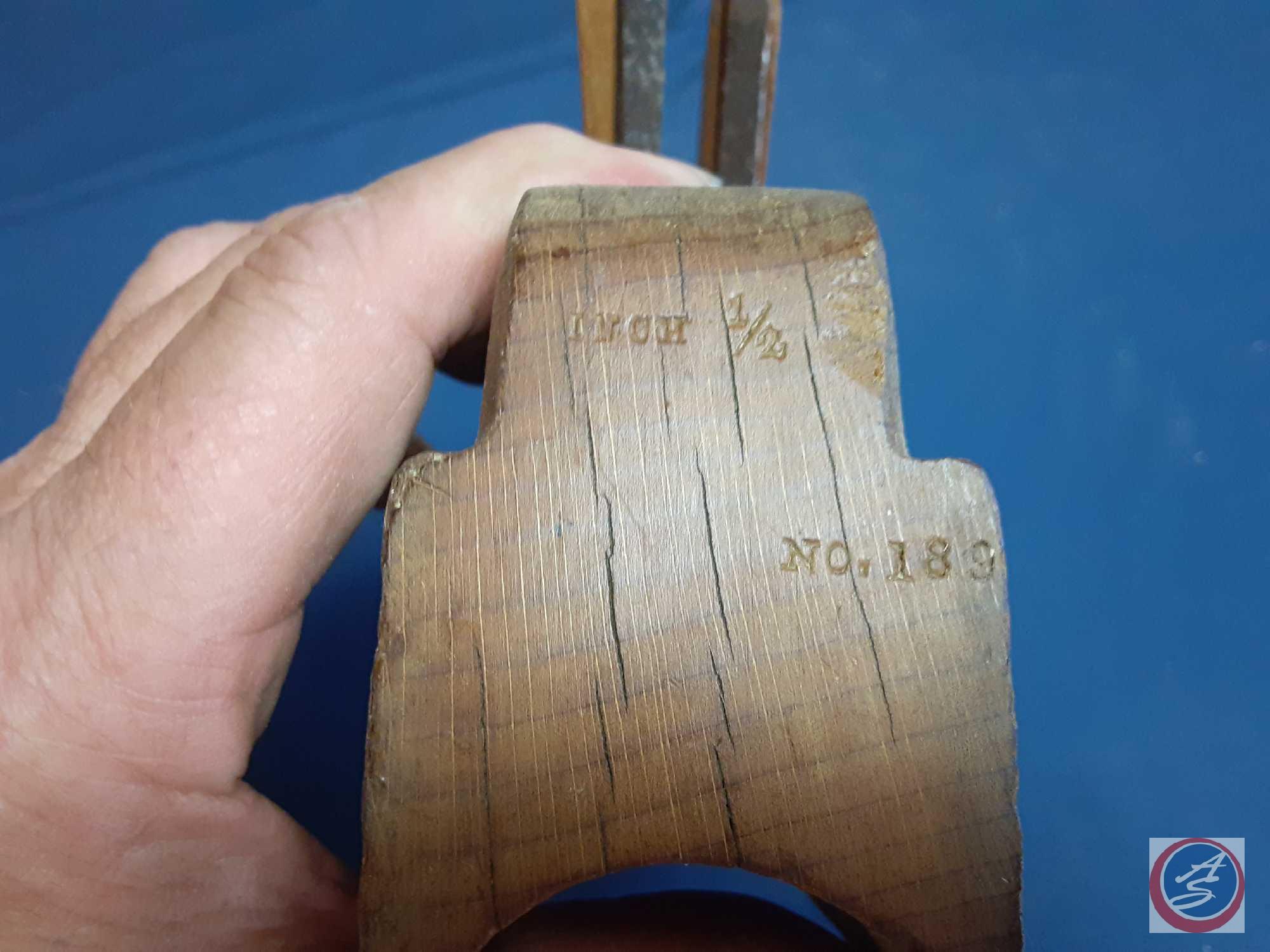 (3) Antique wood planes;(1) Sandusky Tool Co. Ohio No.146; (1) Ohio tool co. L 7/8 NO.91; (1) Auburn