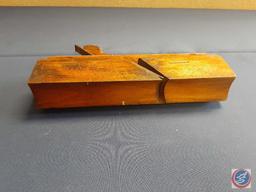 (3) Antique wood planes;(1) Auburn Tool Co. Auburn N.Y.(1) J Bedsall 72, Ohio Tool Co.(1) J. Bedsall