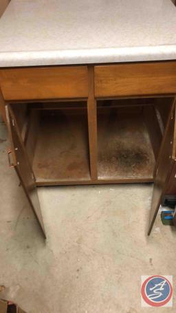 2 door wood cabinet, 1 drawer.