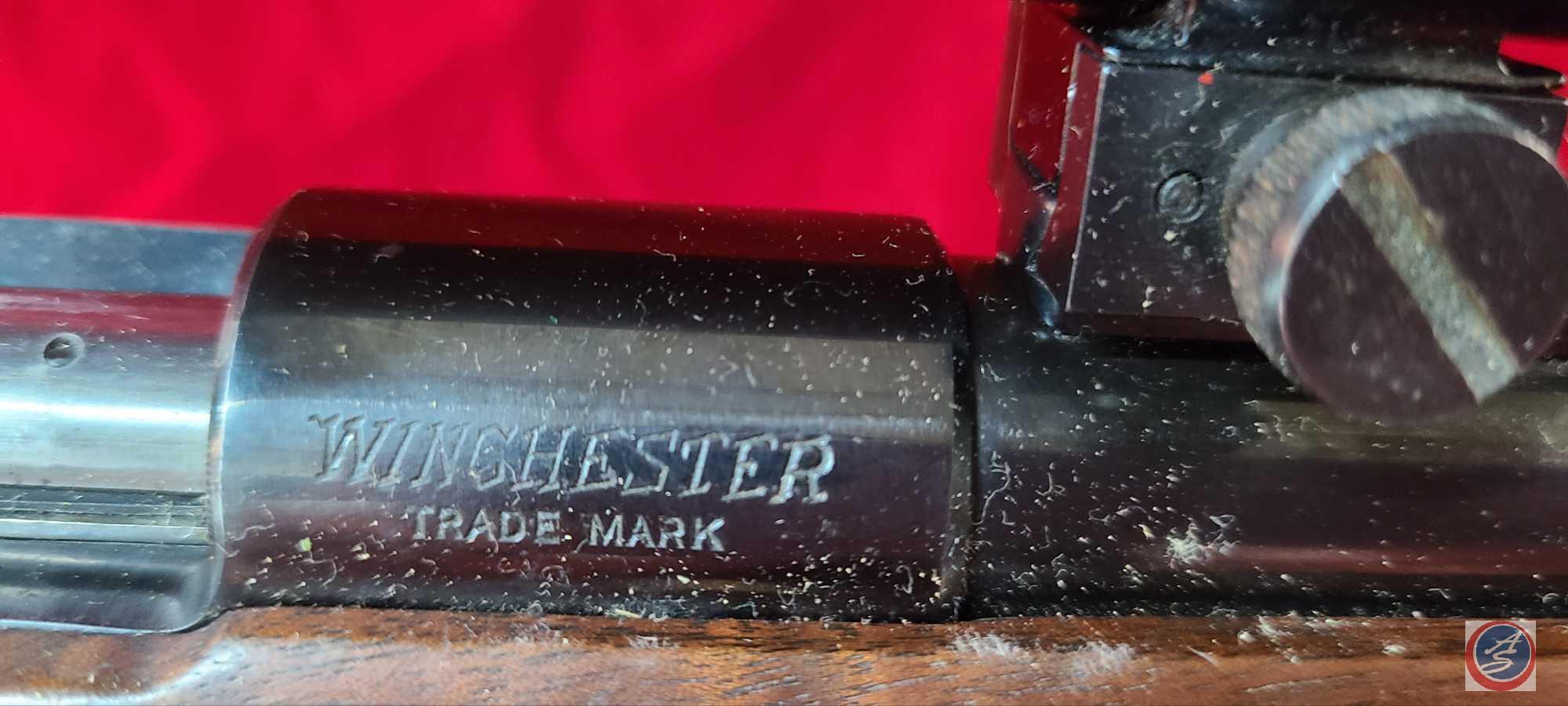 Manufacturer: Winchester/Winchester Trade Mark CaliberGauge: 22 L Model: 52-Winchester Proof