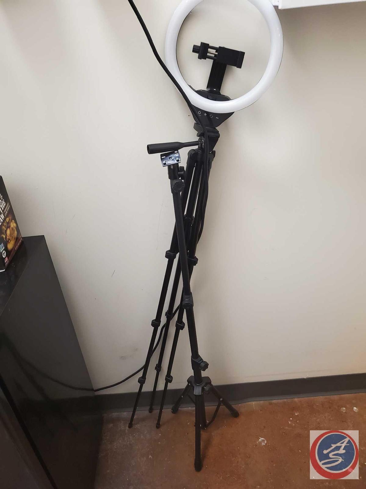 Phone ring light and Telescopic camera tripod. Unsure if the right light works....