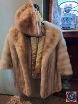 Assorted Coats see pictures , Avanti suede Jacket, Short Fur Coat, Short Fur Coat with Zipper, Long