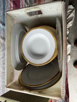 Box of Porcellan china