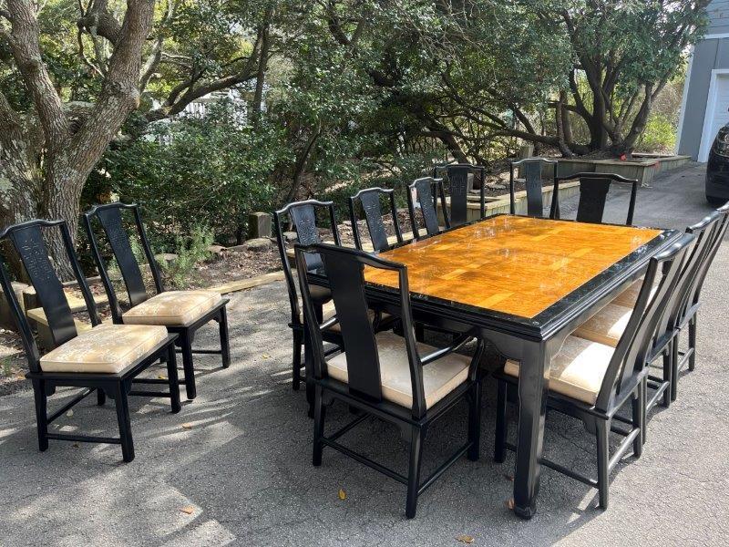 Dining room table with 12 chairs and 2 leaves