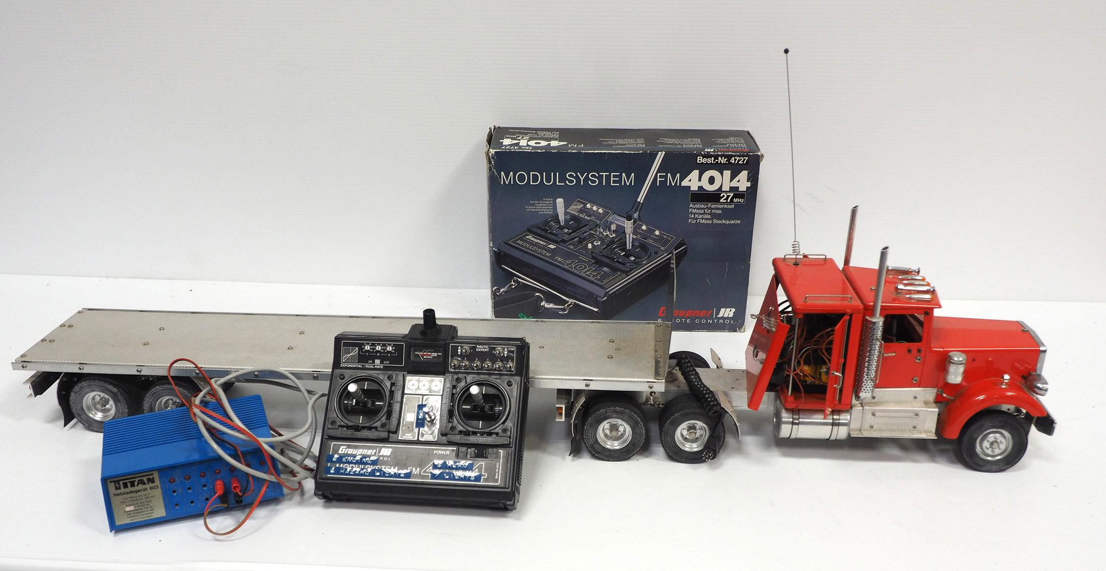 RC semi with flatbed trailer