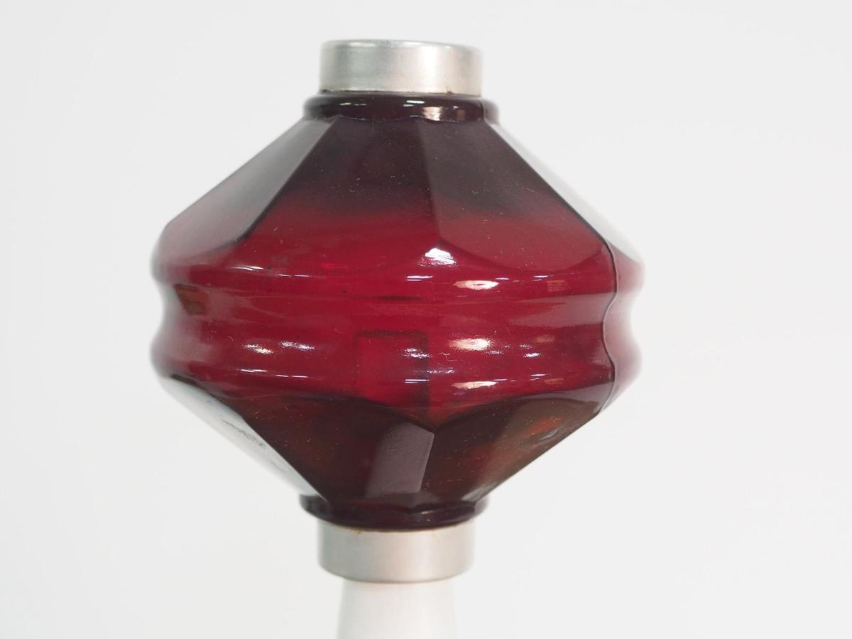 Dark red lightning rod ball