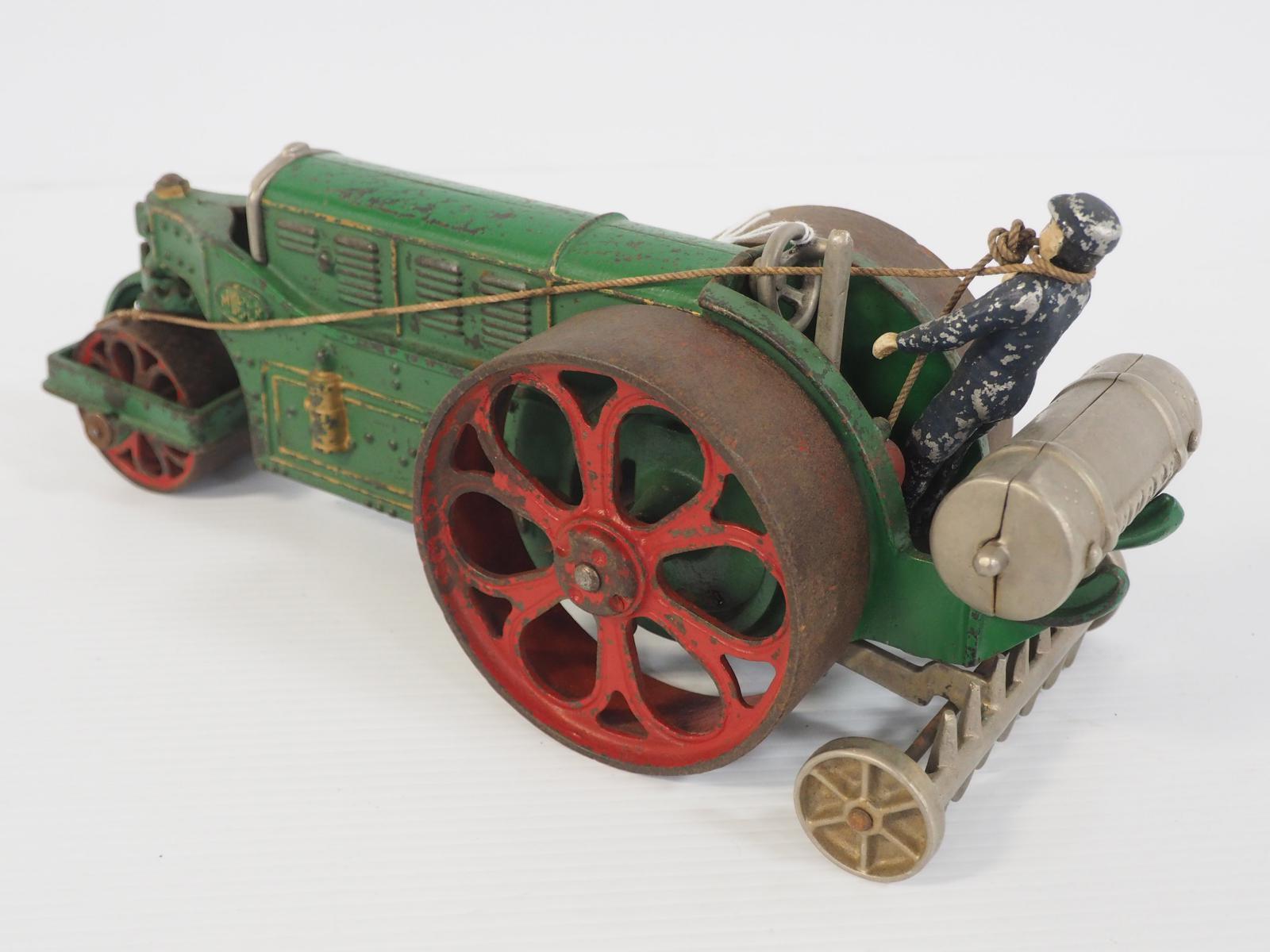 Hubley Huber tractor roller