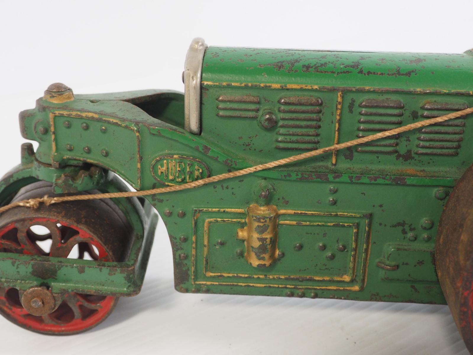 Hubley Huber tractor roller