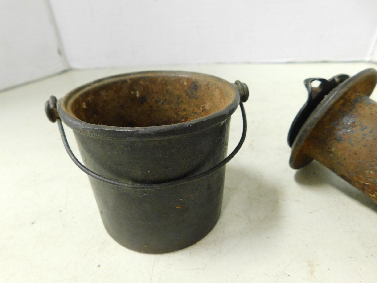 SMALL VINTAGE EUREKA FAMILY GLUE POT