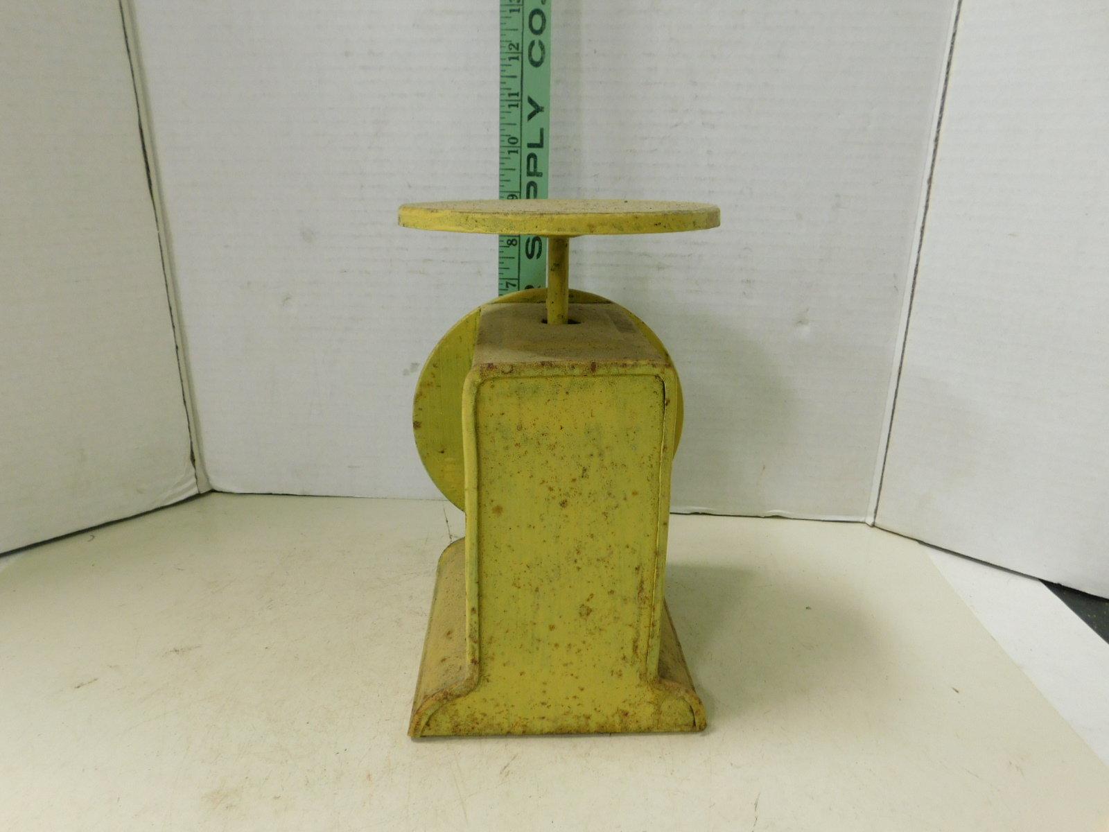 VINTAGE 25 LB. AUTO WATE KITCHEN SCALE