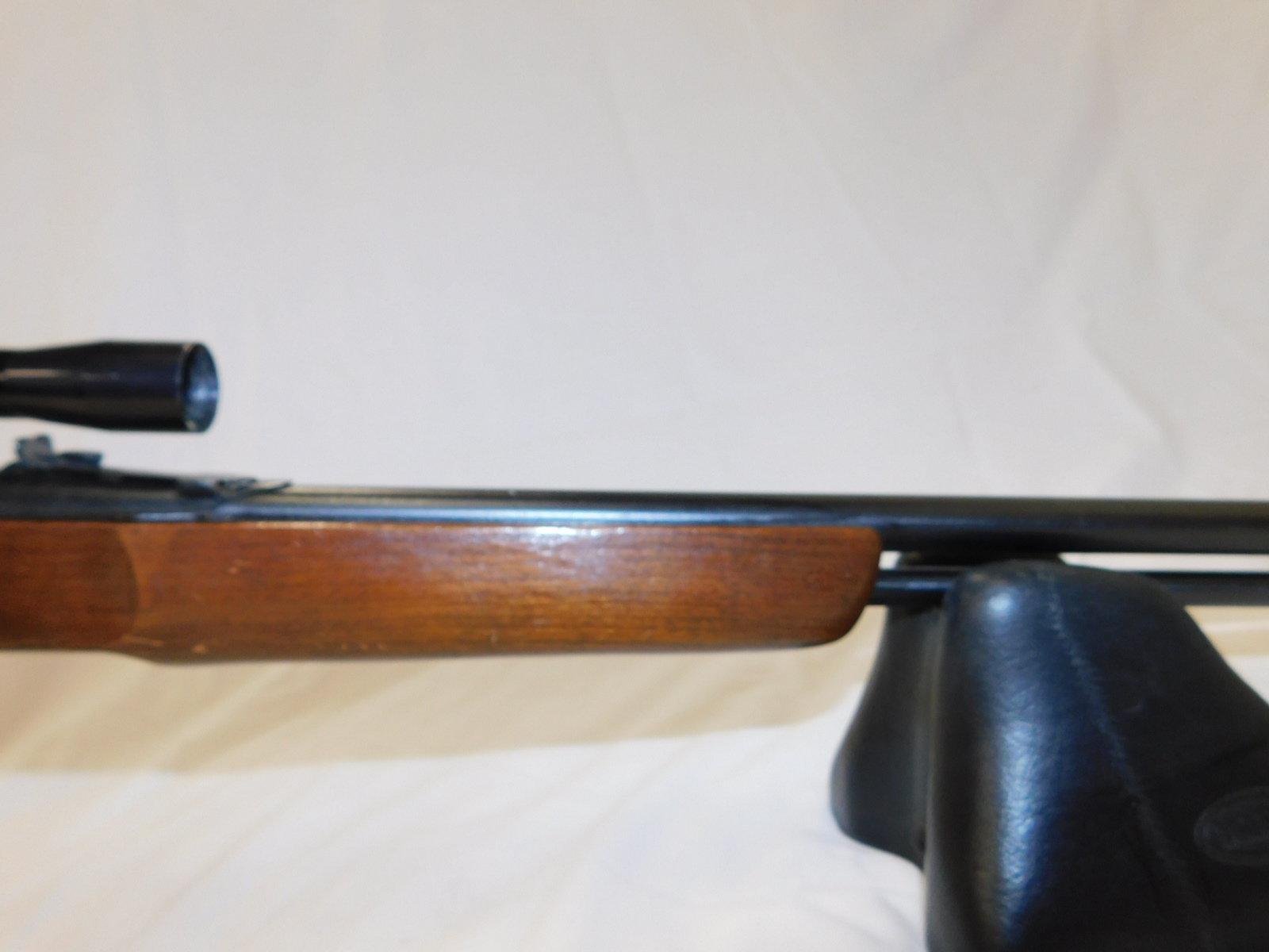 WINCHESTER MOMDEL 190 .22 CAL SEMI AUTO RIFLE W/ SCOPE