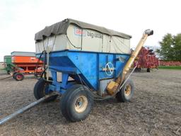 DMI 300 BU GRAVITY WAGON W/ 8" HYDRAULIC AUGER