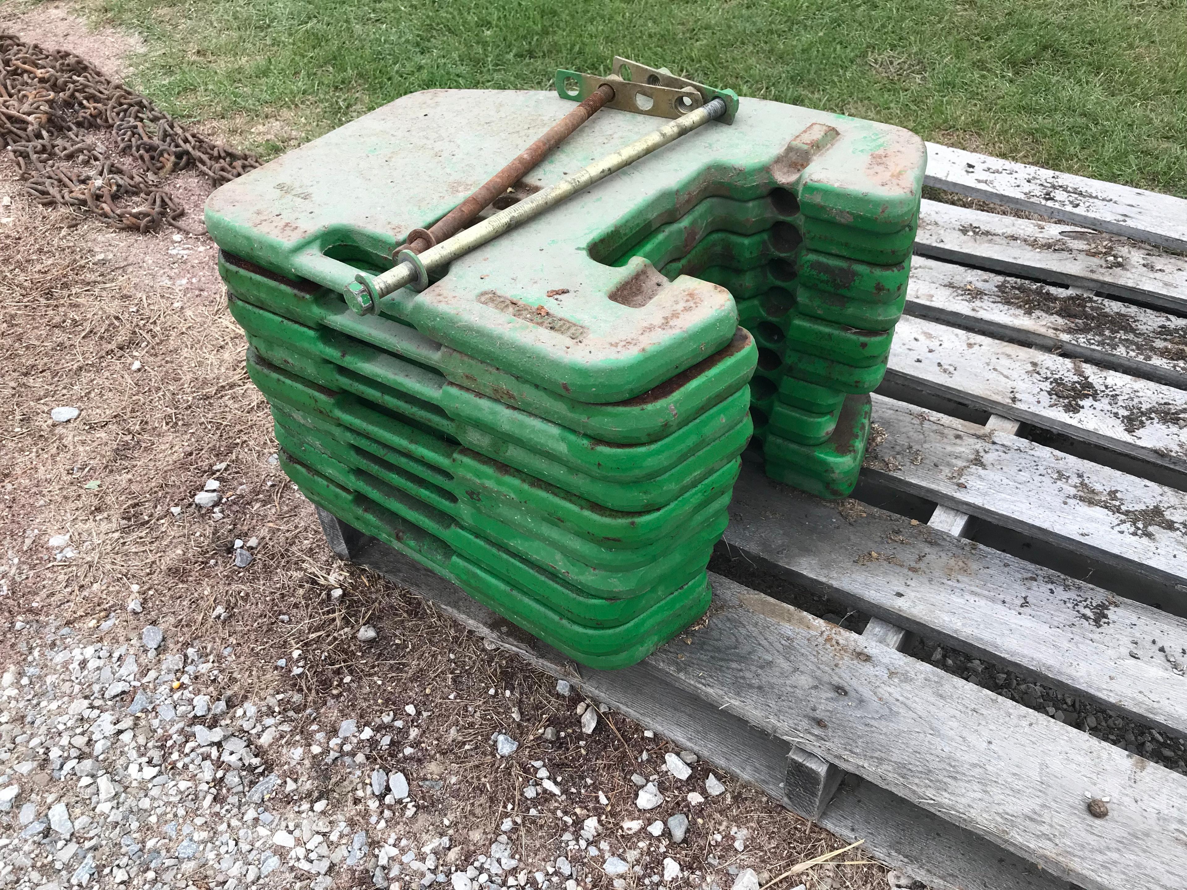 2012 JOHN DEERE 8235R MFWD TRACTOR W/ 1028 ACTUAL HOURS