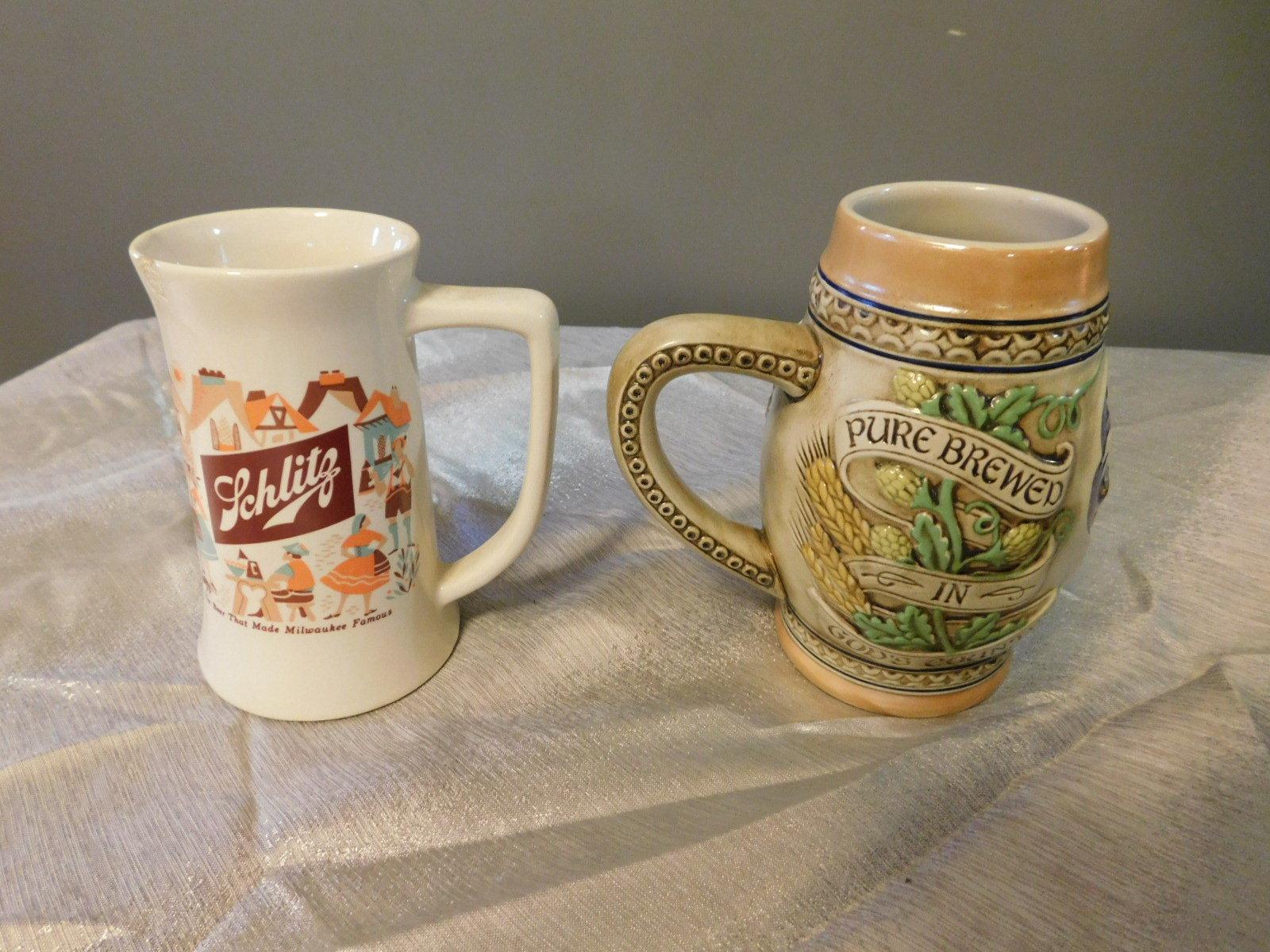 1983 CHICAGO LAND LIMITED EDITION OLD STYLE STEIN & A SCHLITZ STEIN