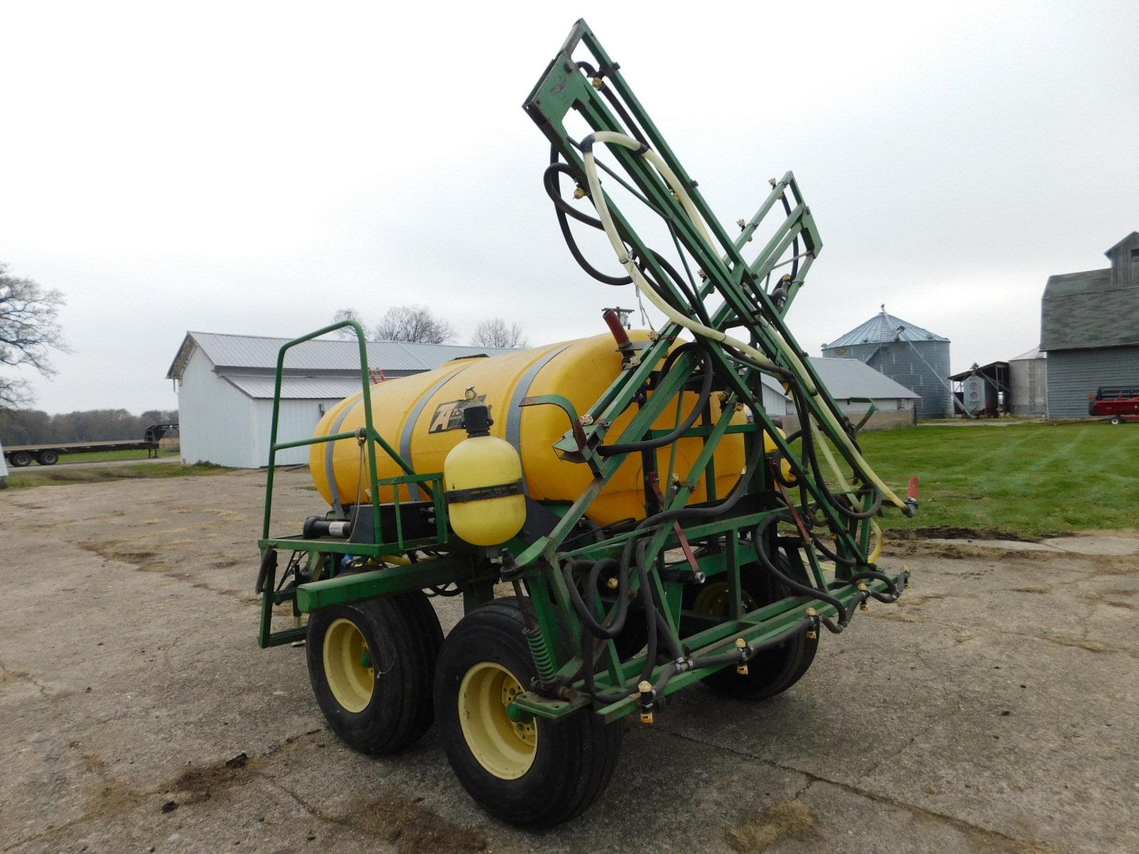 TOP-AIR 500 GAL TANDEM AXLE SPRAYER W/ 40FT BOOM