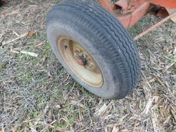 200 BUSHEL GRAVITY WAGON ON GEAR