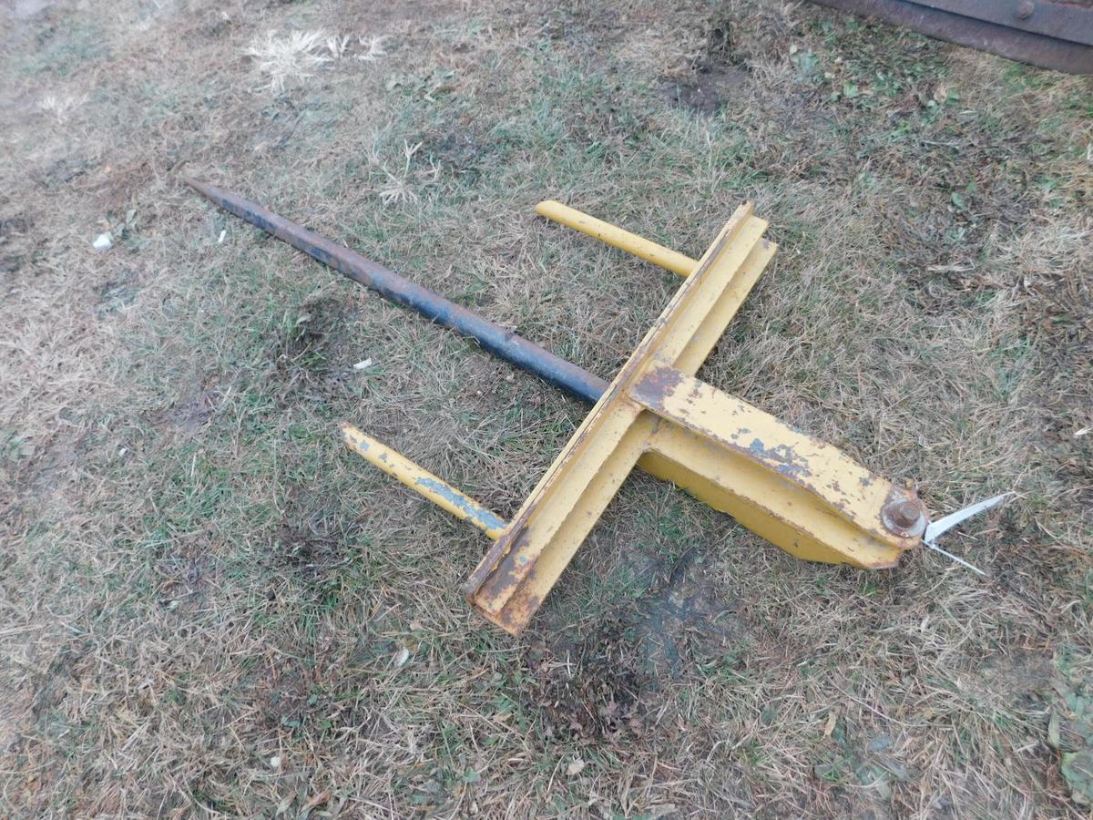 KING KUTTER LOADER BUCKET MOUNTED BALE SPEAR