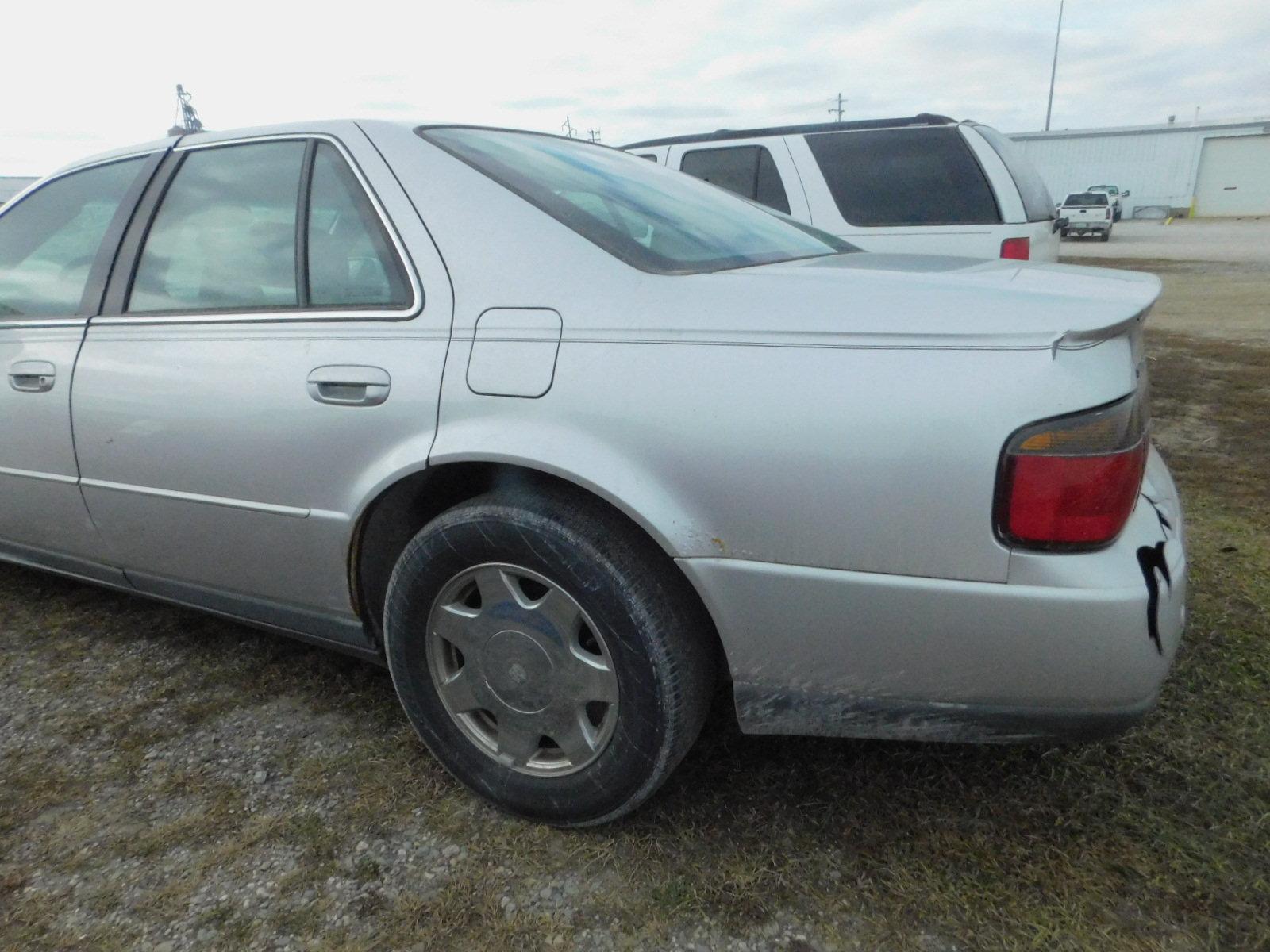 2001 CADILLAC SEVILLE SLS 4 DOOR