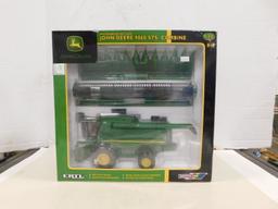 ERTL 1/32 JOHN DEERE 9860 CTS COMBINE W/ BOX