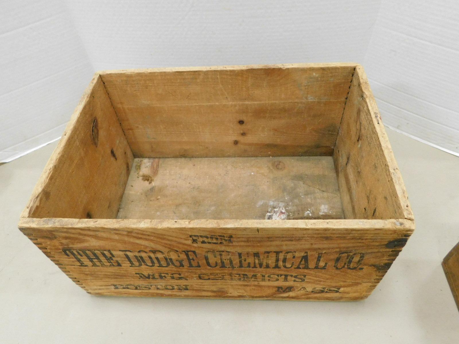 "THE DODGE CHEMICAL CO. DOVETAILED WOODEN CRATE