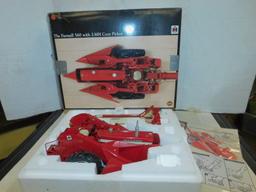 ERTL PRECISION 1/16 FARMALL 560 2/ 2-MH CORN PICKER IN BOX