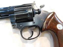 COLT TROOPER MARK III .357 MAGNUM REVOLVER W/ 2 SPEED LOADERS