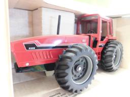 ERTL 1/16 SCALE INTERNATIONAL 6388  2+2 TRACTOR