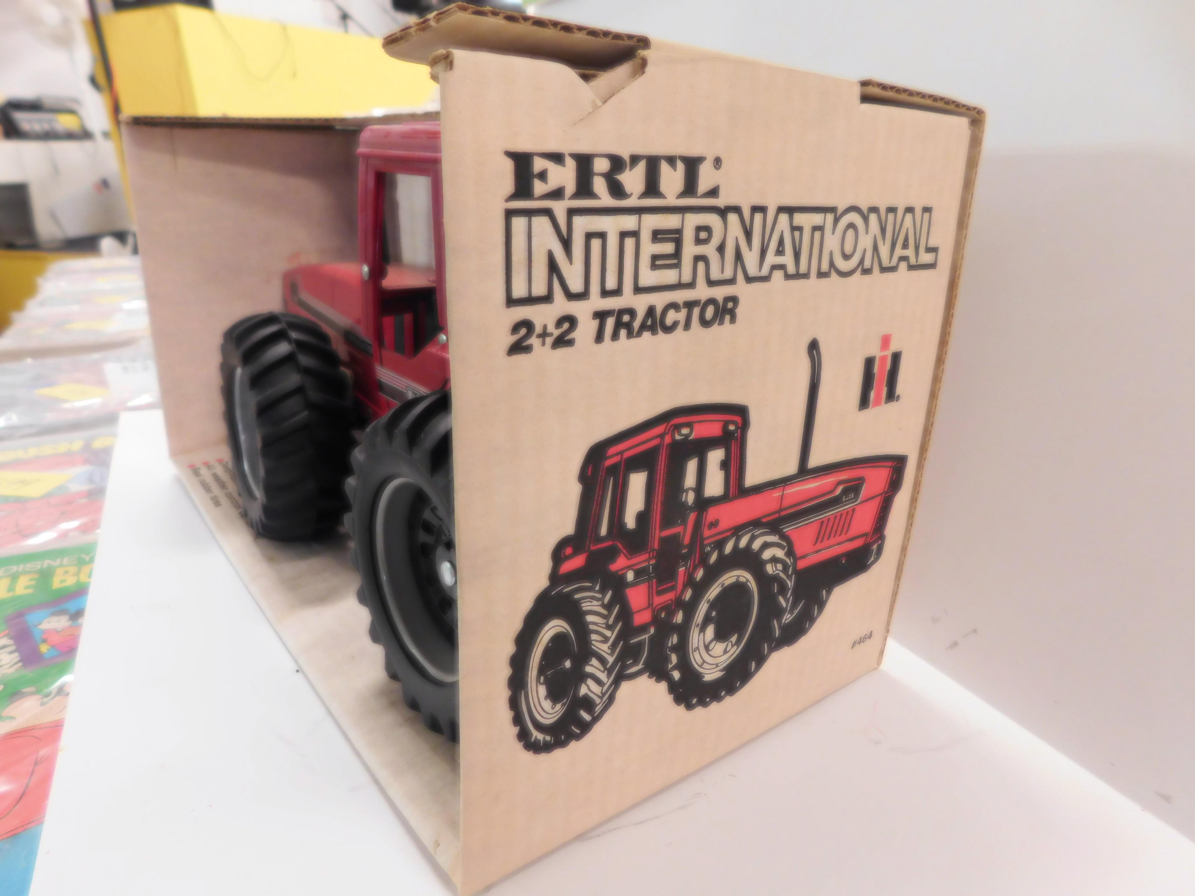 ERTL 1/16 SCALE INTERNATIONAL 6388  2+2 TRACTOR