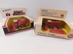 (2) ERTL 1/80 SCALE IH COMBINES