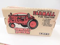 1987 ERTL 1/16 SCALE FARMALL F-20 TRACTOR