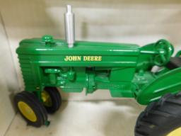 SPEC CAST 1/16 JOHN DEERE "MT" TRACTOR