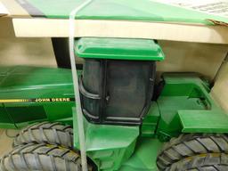 ERTL 1/16 JOHN DEERE 4 WHEEL DRIVE TRACTOR