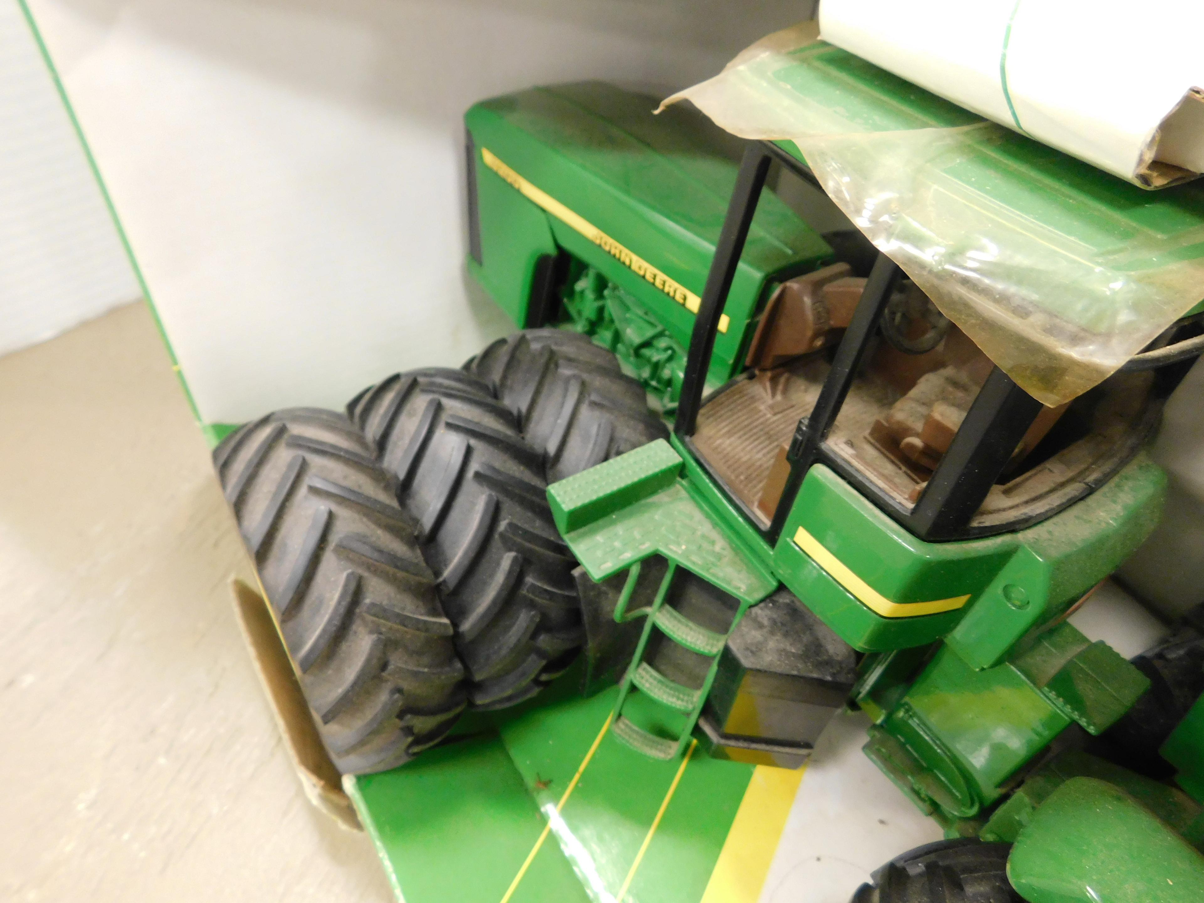 ERTL 1/16 JOHN DEERE 9200 TRACTOR