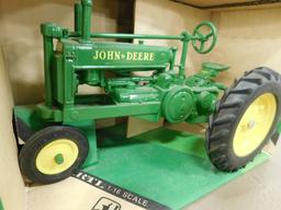 ERTL 1/16 JOHN DEERE 1934 MODEL "A" TRACTOR