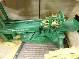 ERTL 1/16 JOHN DEERE MODEL "G" TRACTOR