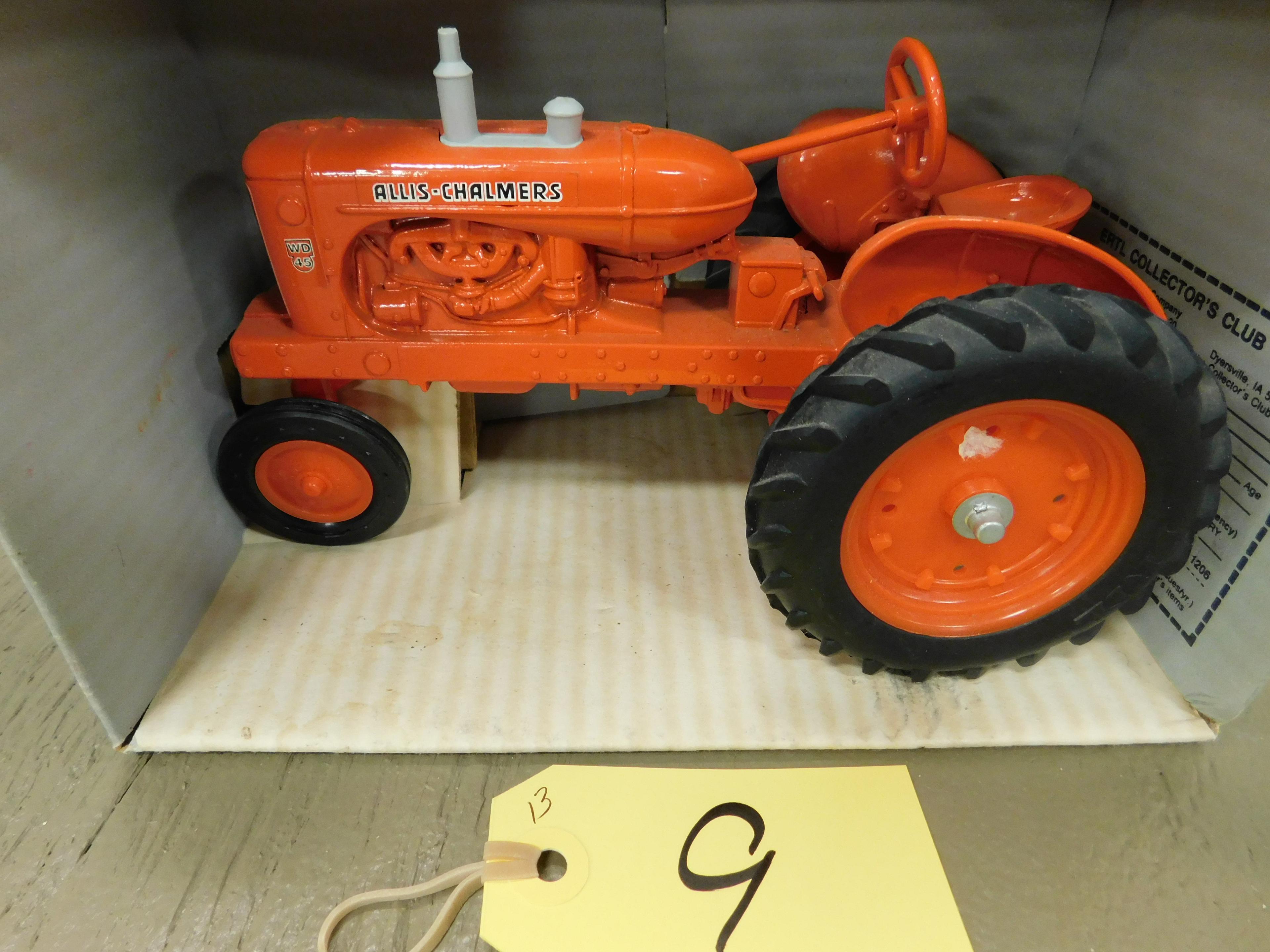 ERTL 1/16 ALLIS-CHALMERS WD-45 ANTIQUE TRACTOR