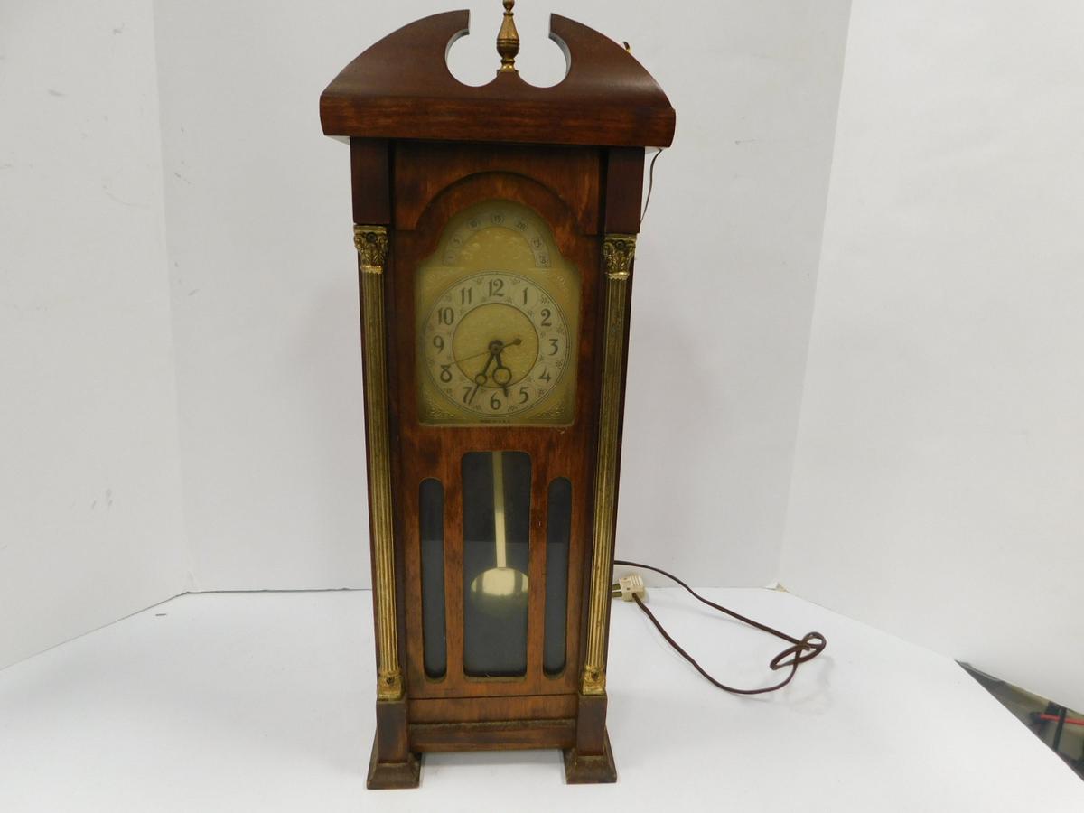 VINTAGE MANTEL CLOCK