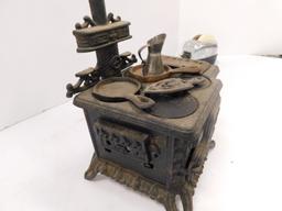 VINTAGE CHILDRENS STOVE AND TOASTER