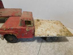 PAIR OF BUDDY L FLATBED TRUCKS