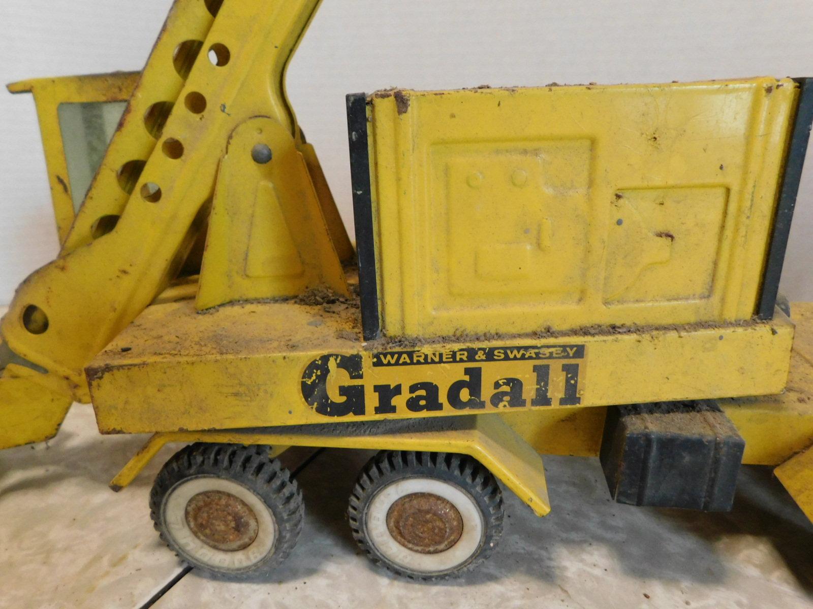 BUDDY L WARNER & SWASEY GRADALL G-1000 - CAB MISSING