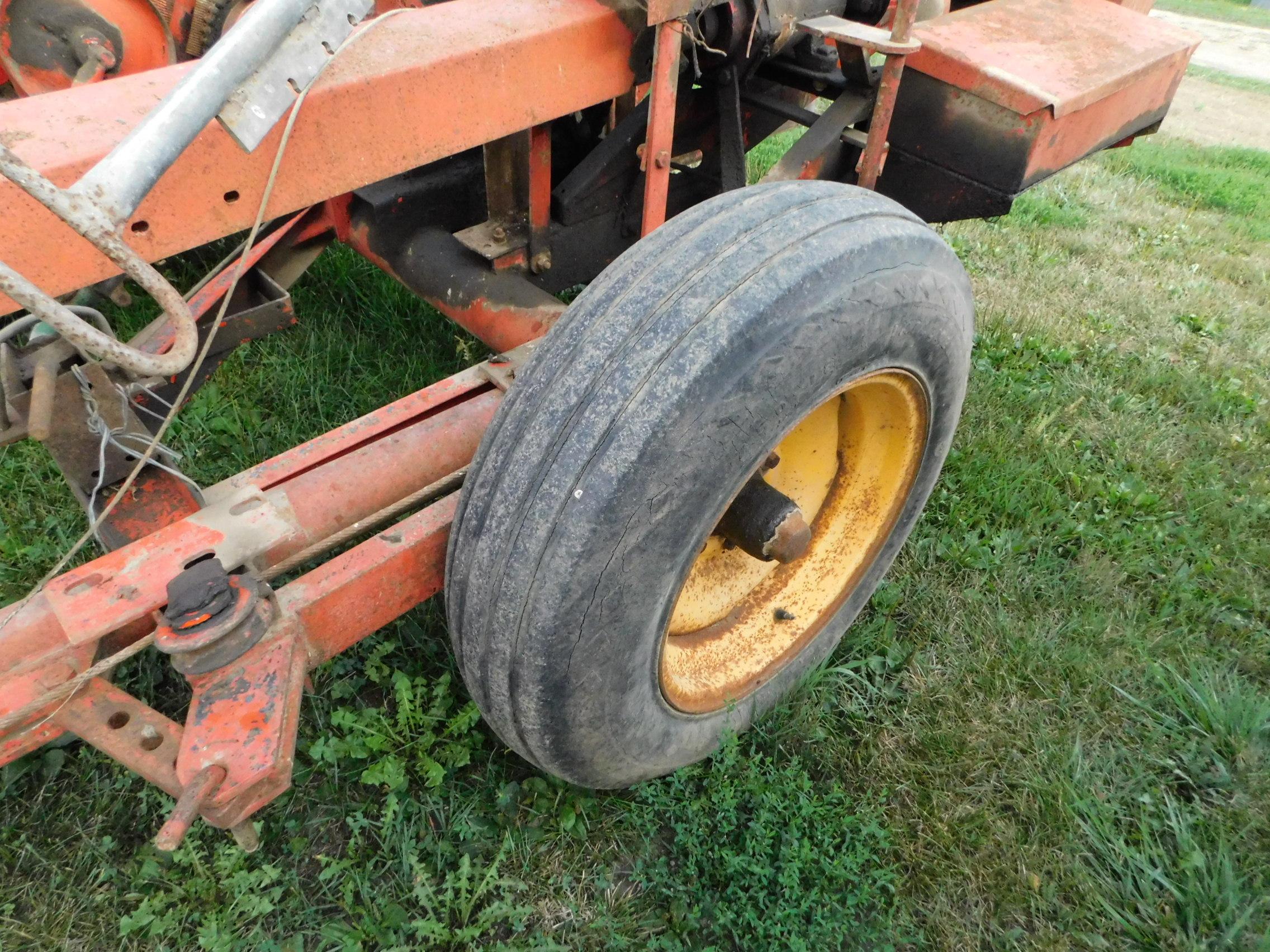 FOX 546 INDUSTRIAL CHOPPER W/ 1 ROW CORN HEAD