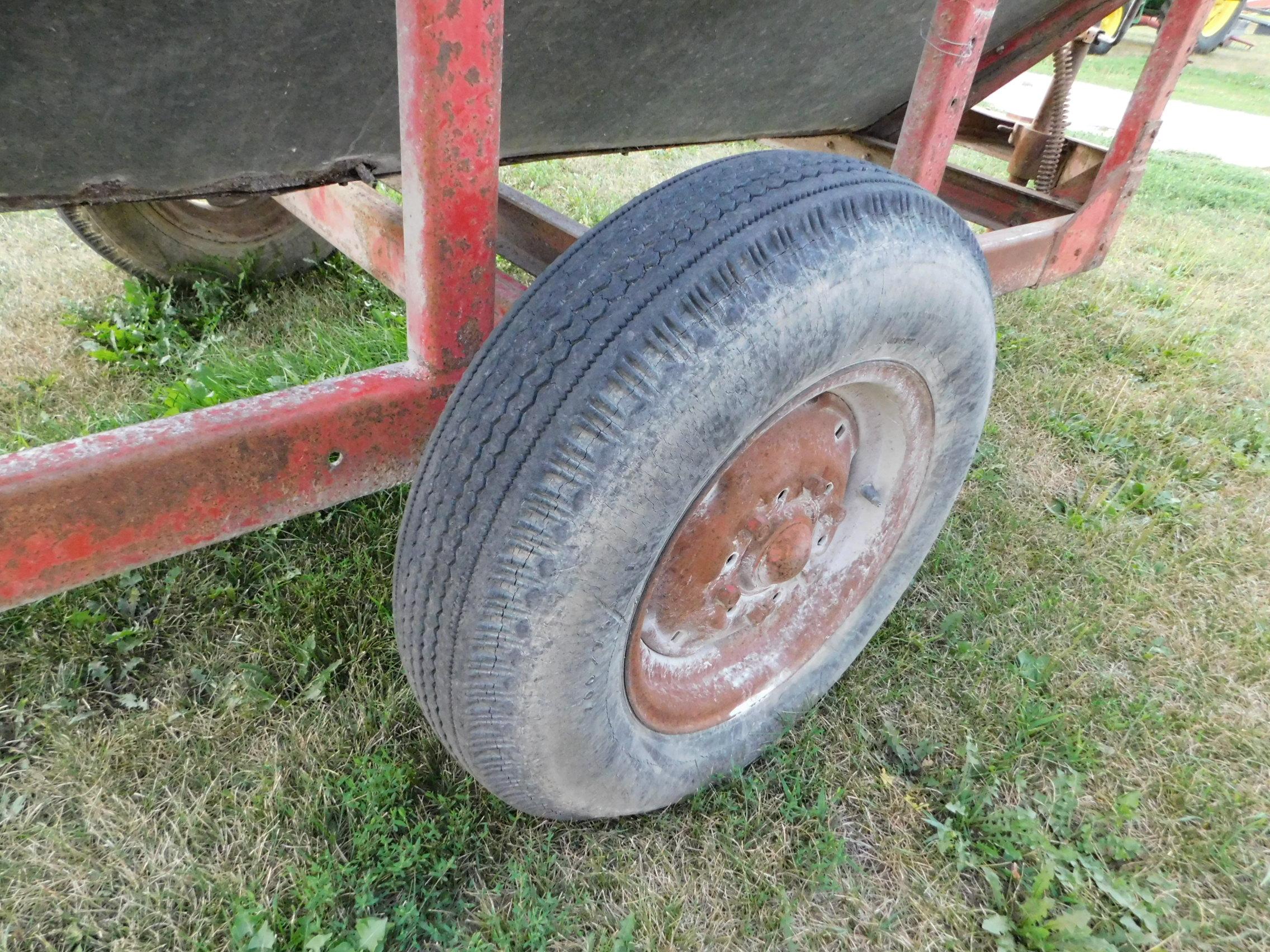 HEIDER 100 BU AUGER WAGON W/ FRONT AUGER