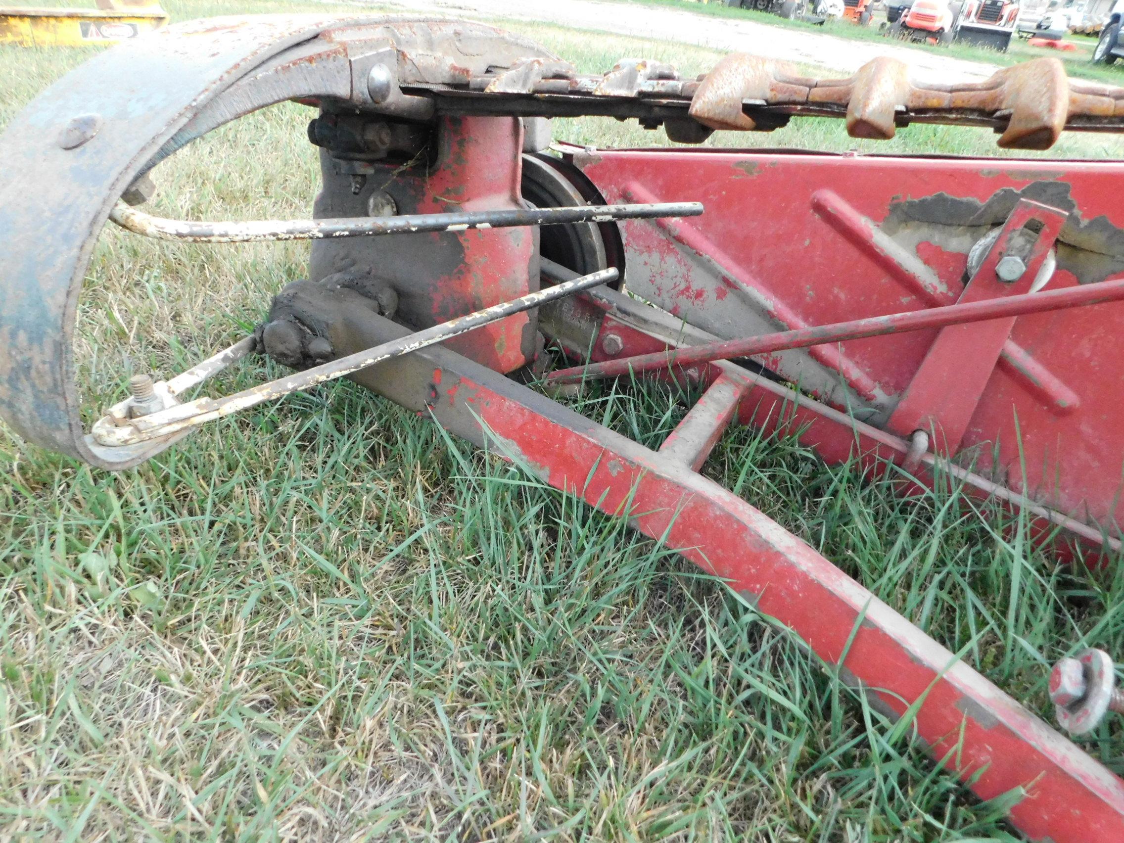 IH 1300 3PT 7FT SICKLE MOWER