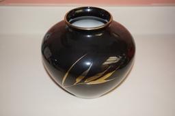 8-1/2" BLACK & GOLD FLOWER VASE