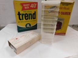 UNOPENED BOX OF VINTAGE TREND LAUNDRY SOAP & CROWN FREEZ-TAINERS