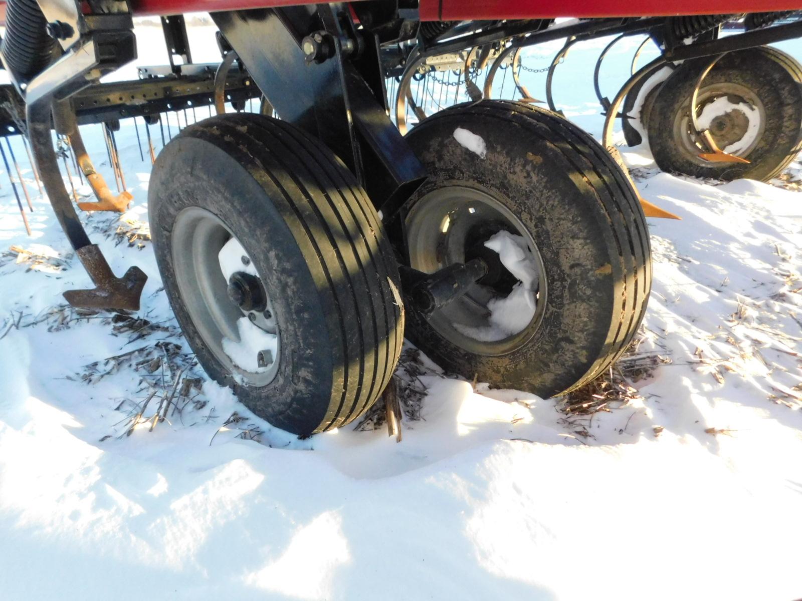 2013 Case IH Tigermate 200 32 ½ft Field Cultivator