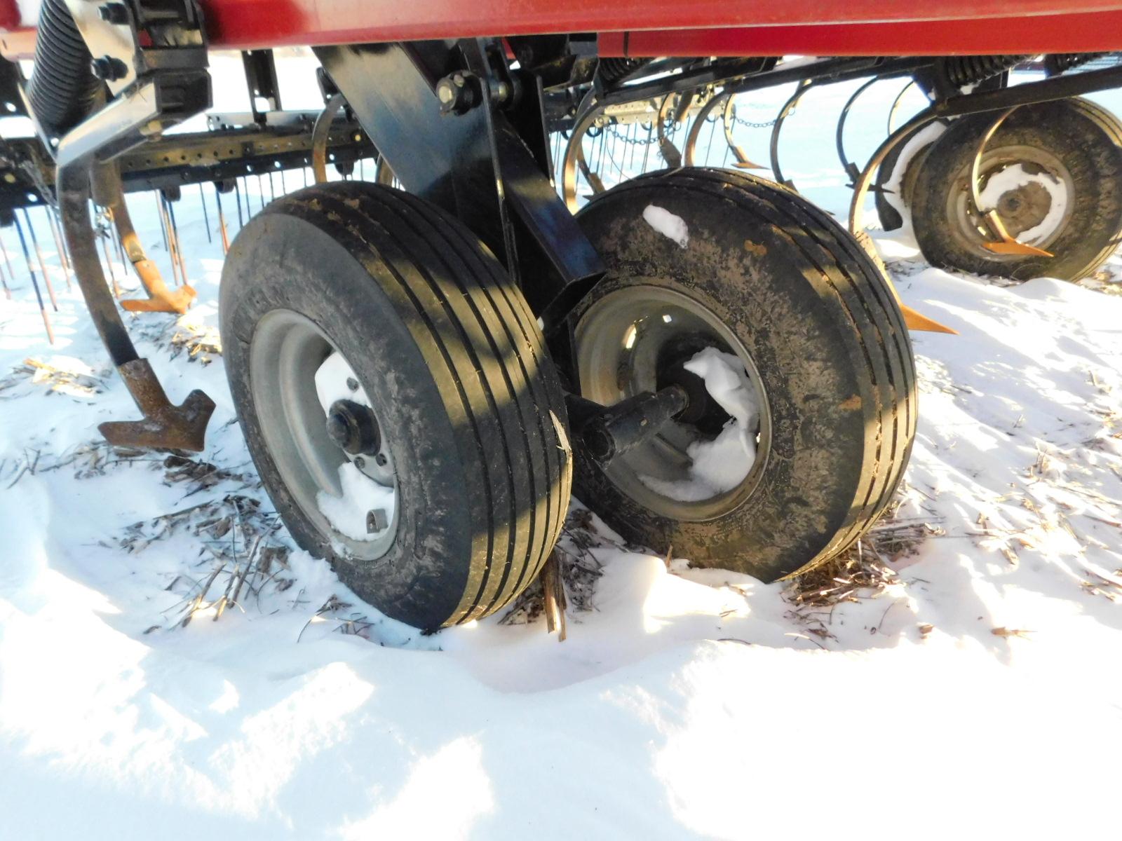 2013 Case IH Tigermate 200 32 ½ft Field Cultivator