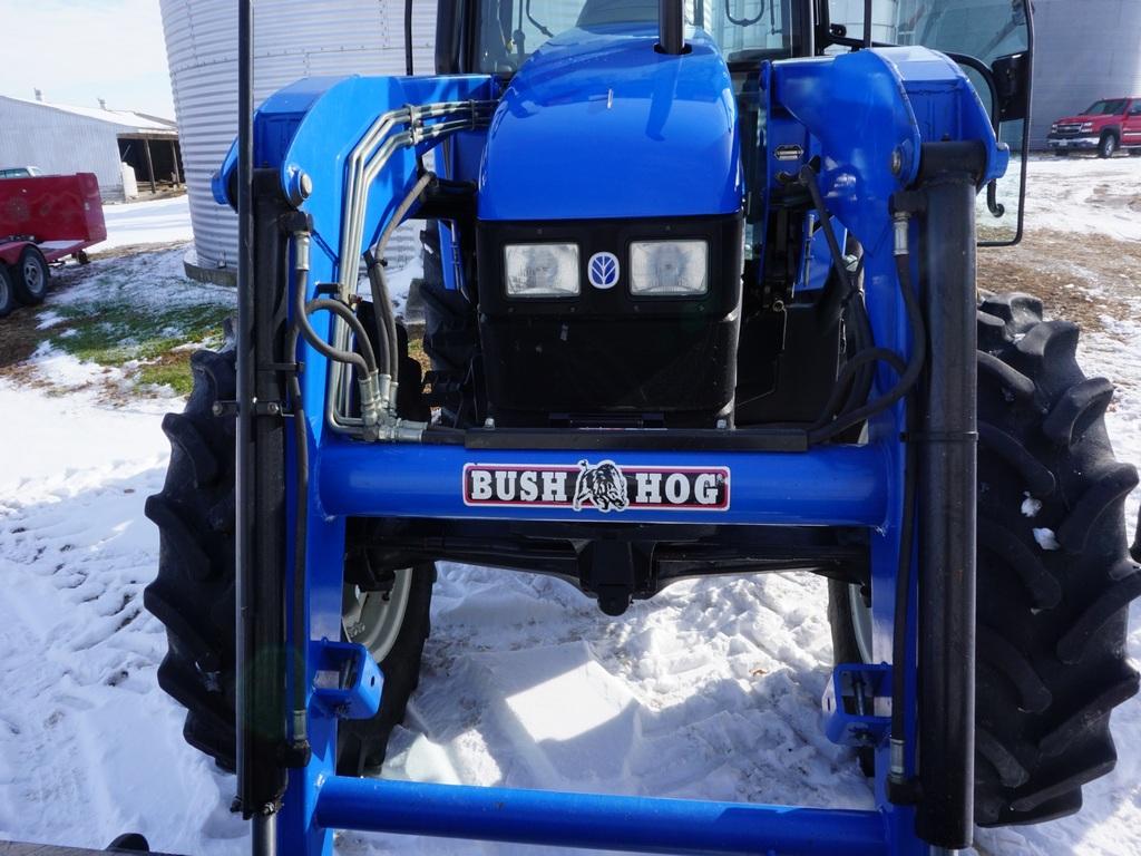 2002 NEW HOLLAND TS110 MFWD TRACTOR W/ BUSH HOG M546 QUICK ATTACH LOADER